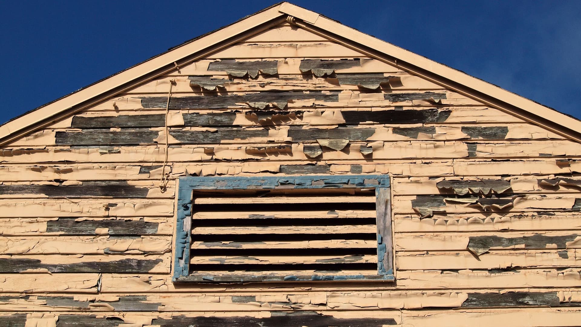 Why Desert Sun Destroys Exterior Paint (And How to Stop It)